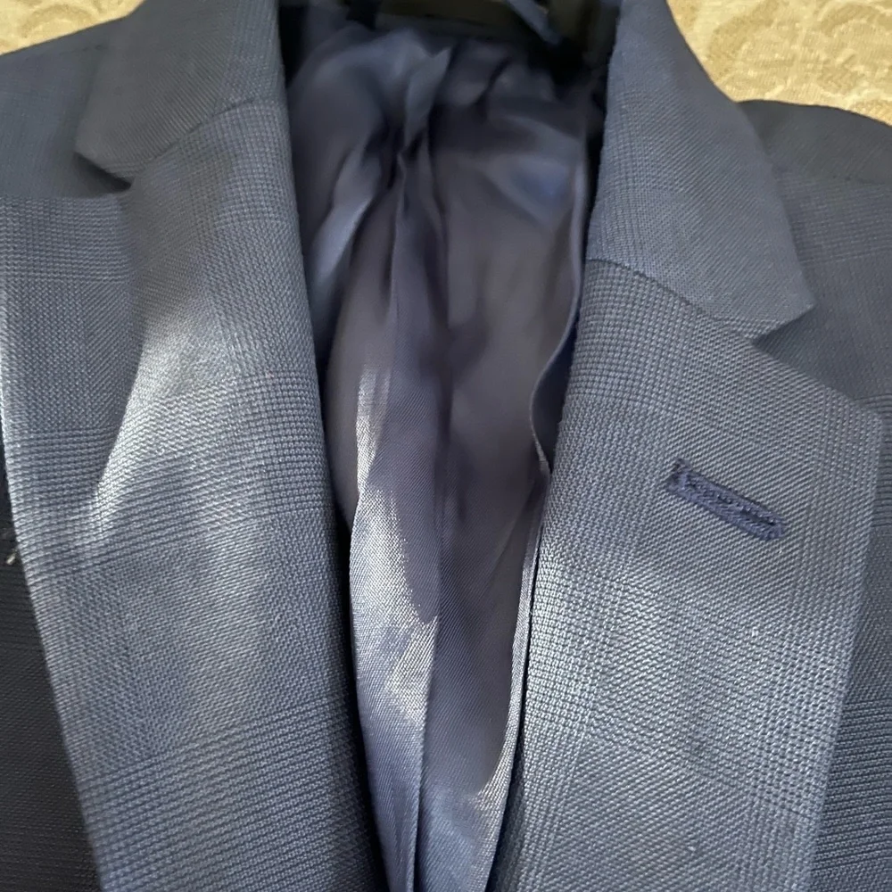 Boys Ralph Lauren navy blue suit.  With dress shirt.  Size 10r - Picture 8 of 17